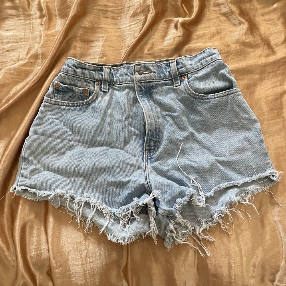 551 Levi Denim Frayed Hem Women Shorts